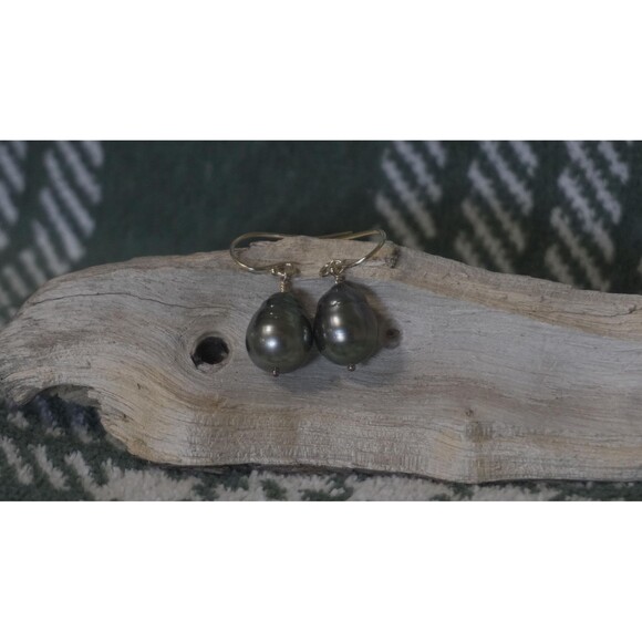 Tahitian Pearl Earrings - Picture 3 of 6